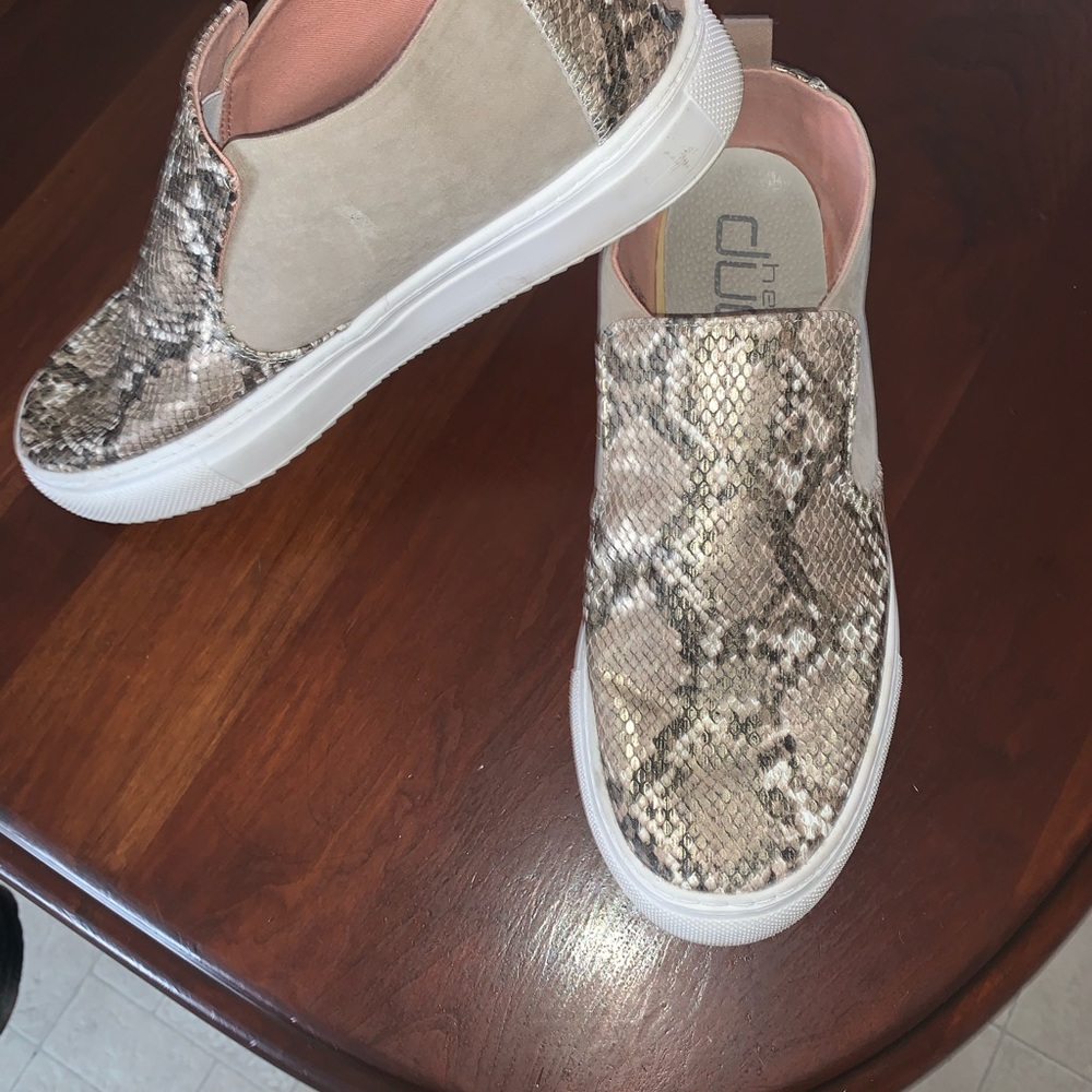 3 pair hey dude shoes sz 8